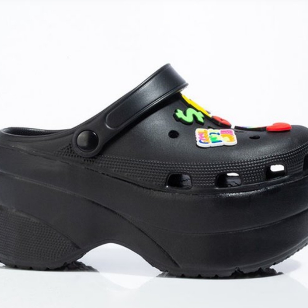 Platform clogs w/out charms
